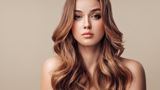 Haarlocken ohne Hitze: Wie geht das? Unsere einfachen und effektiven Tricks