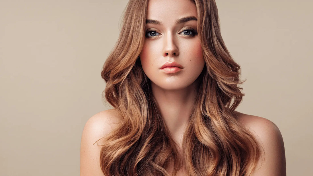 Boucles cheveux sans chaleur : comment faire ? Nos astuces faciles et efficaces